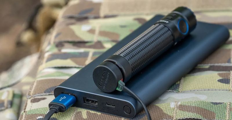 OLIGHT Svietidlo Warrior Mini 3 1750 lm - black (OL825)