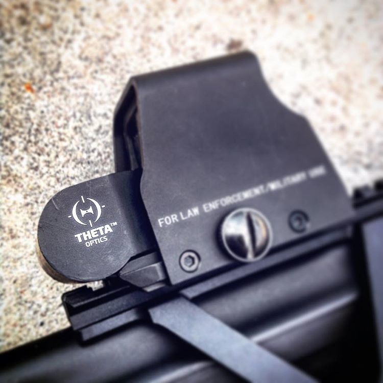 THETA OPTICS Kolimátor XTO Red Dot Sight - čierny