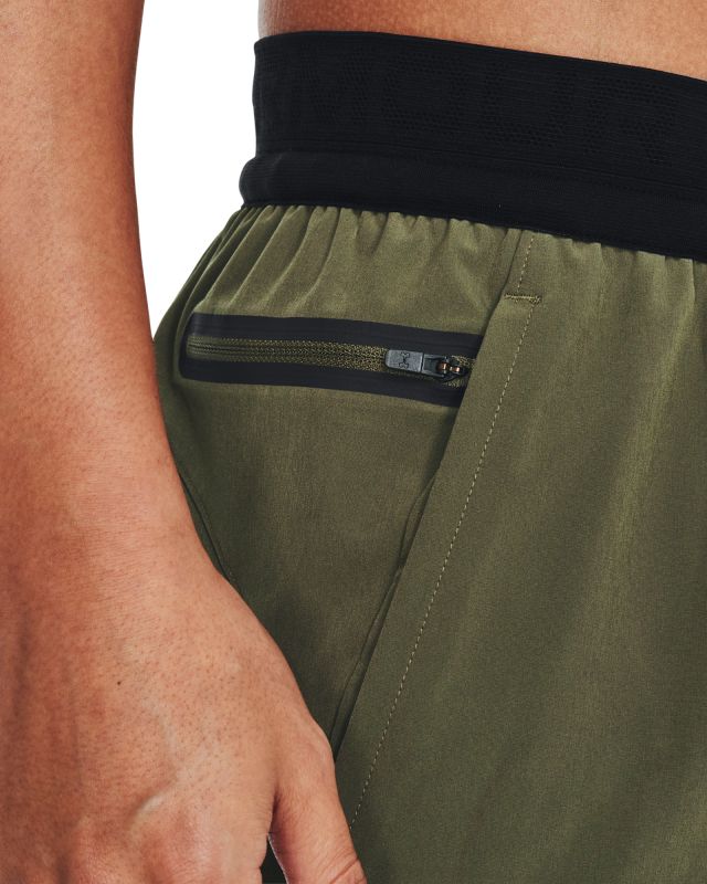 UNDER ARMOUR Krátke nohavice Peak Woven Shorts - zelené (1376782-390)