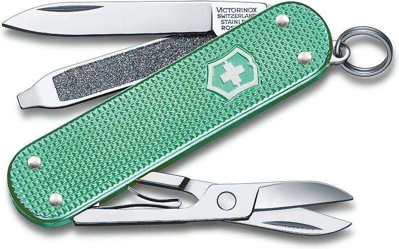 VICTORINOX Zatvárací nôž Classic SD Alox - minty mint (0.6221.221G)