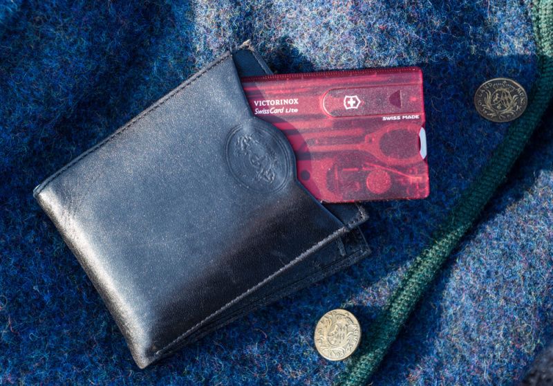 VICTORINOX SWISS CARD LITE - červená transparentná (0.7300.T)