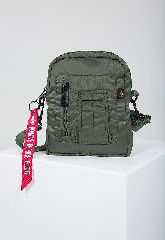 ALPHA INDUSTRIES Taška cez rameno Crew Carry Bag - sage green (196924/01)