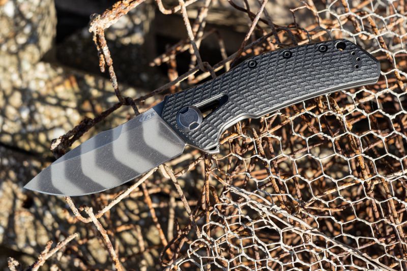 ZERO TOLERANCE Zatvárací nôž KVT Framelock Striped (ZT0308BLKTS)