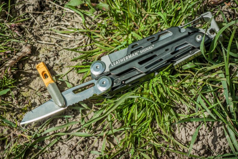 LEATHERMAN Multitool SIGNAL - strieborný (LTG832265)