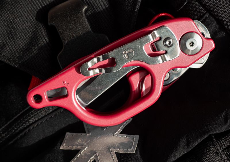 LEATHERMAN Multitool RAPTOR RESPONSE - crimson (832965)